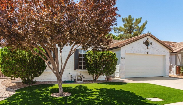 Stylish Val Vista Home | 3BR + Yard & Putting Green