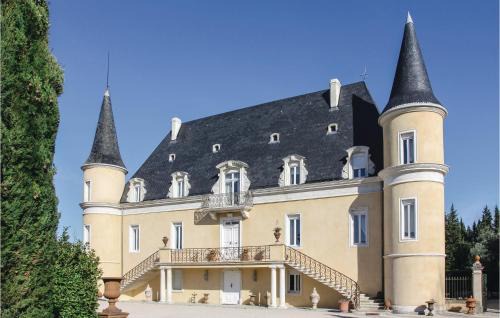 Sublime Château Avec Piscine in Pont-Saint-Esprit