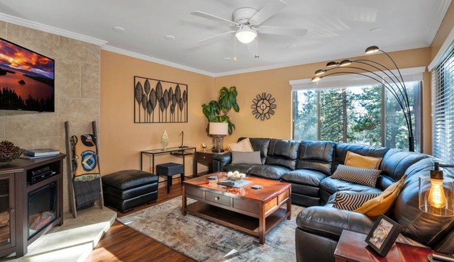 Summer in Tahoe, Private neighborhood, Near, Lake, Beach, Pool,downtown&FUN 8max