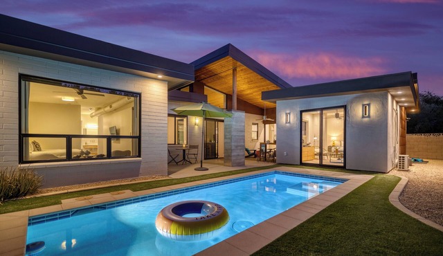 Sundrenched by AvantStay | Pool, Mins to Old Town