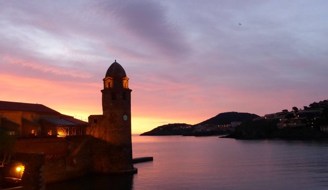 Sunny first line apartment on the beach 3 *, wifi, air conditioning in Collioure
