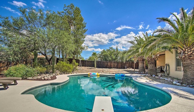 Sunny Tucson Home w/ Santa Catalina Mtn Views