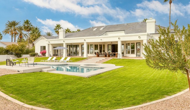 Sunridge by AvantStay | Glorious Estate w/Pool, Hot Tub, Ping Pong & Pool Table