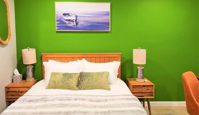 Sunrise Oasis - On the Lake/Pier/Full Kitchen Lakeport Room #1