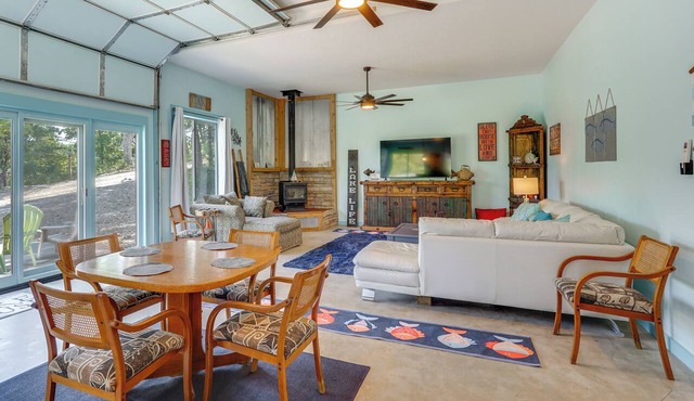 Sunset Deck & Private Dock: Ozarks Lake House! in Edwards
