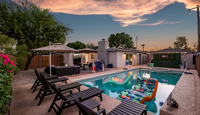Sunset Hideaway: Your Luxury Dream Summer Retreat