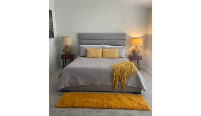 Super Bowl Ready!🏈🏈 Totally Remodeled.