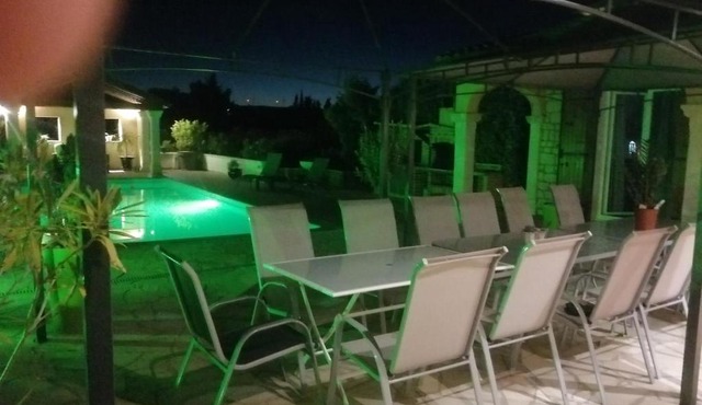 Super complexe pour 16 personnes in Sainte-Valière