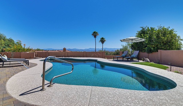 Sweeping Mtn Views & Hot Tub: Fountain Hills Oasis