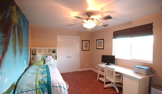 Tacit Shadow - Single/Queen Sleeps 3 in Parowan