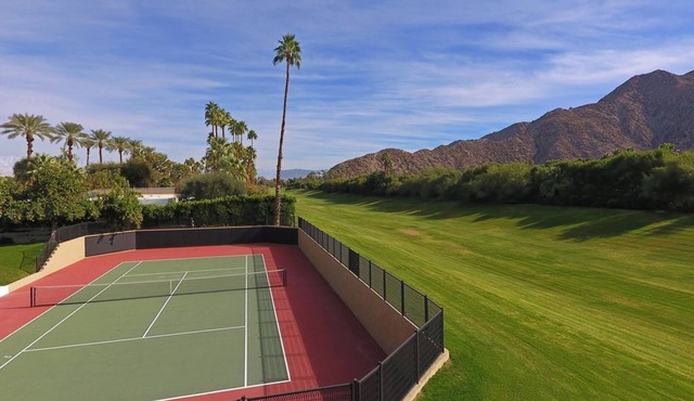 Tennis Paradise in Indian Wells - Private Tennis & Pickleball Court