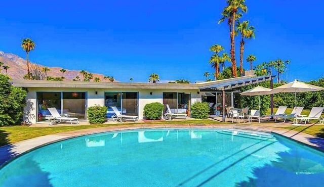 The Happy Hue Retreat in Palm Springs