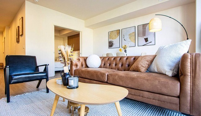 The Taylor - Lux Condo w/Rooftop Pool, Spa & Gym in Costa Mesa