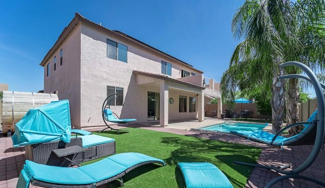 The Tranquil Retreat Heated Pool/HotTub/Sauna/BBQ