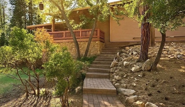 The Treehouse - Prescott’s Favorite, Family-Friendly, 5min to DT