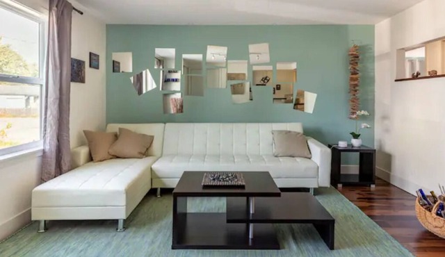 The Urban Sanctuary | Sleeps 8 | W/ Spacious Yard in Springfield