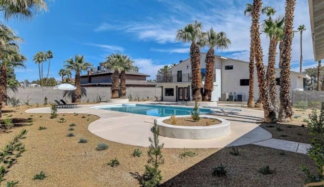 The Vegas Retreat