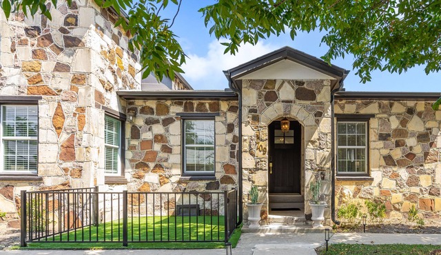 Thoughtfully Restored, Effortlessly Comfortable. in Georgetown