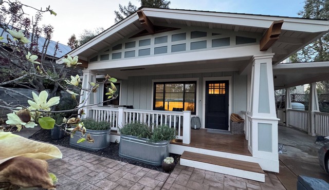 Three-bedroom cottage in historic Yountville: a true jewel for a Napa getaway