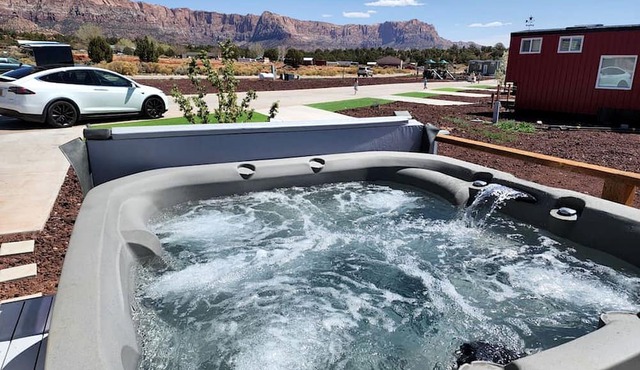 Tiny Home Paradise: Private Deck & Hot Tub Getaway in Utah's Scenic Beauty