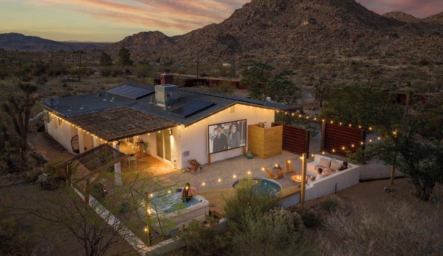 Top 1% | 4min->JTNP+Town|Cinema|Hot Tub|Fire Pit