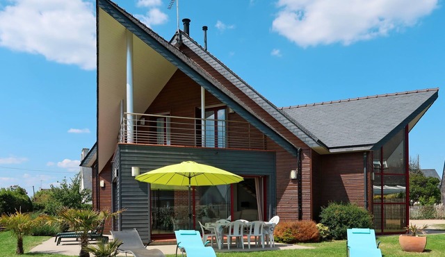 Ty Annik by Interhome in Tregunc
