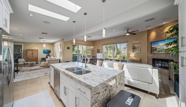 Vacation in Indian Wells Golf Tennis Festivals Sunshine - 3 Bedroom Modern Home