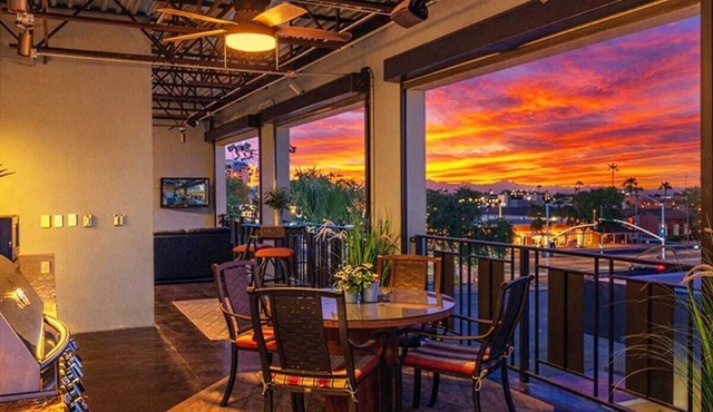 Vantage - Rooftop Patio - Heart of Old Town