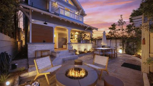 Venice Veranda by AvantStay