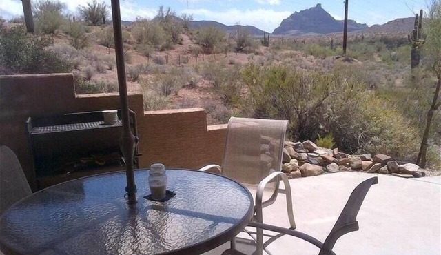 Very Very Private - 2BR/2BA w/Mountain Views on Desert! UPDATED!