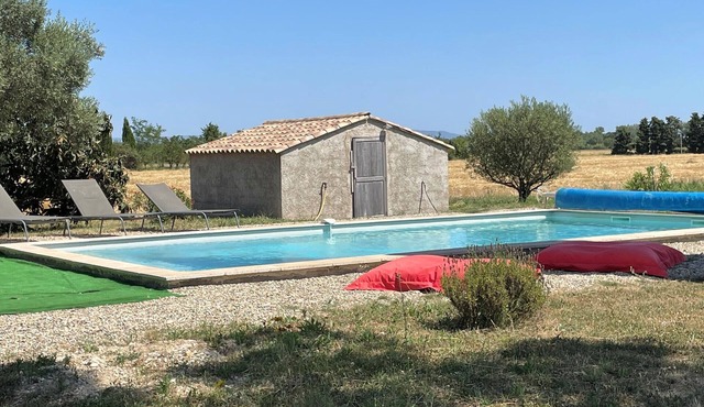 Villa Bédarrides, 3 bedrooms, 6 persons in Bédarrides