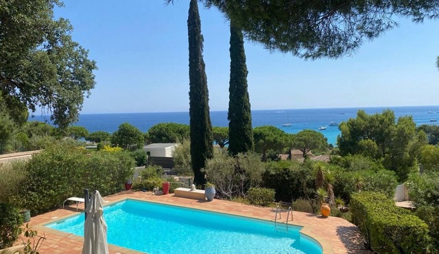 Villa Dans un Paradis Naturel Face à la mer ! Activités Sportives sur Place in Ramatuelle