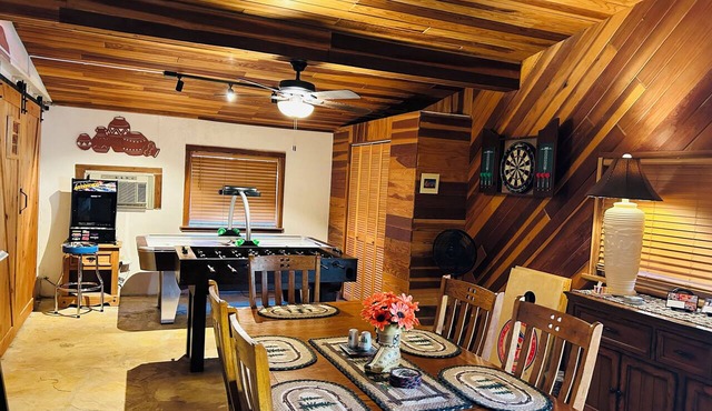 Wagon Wheel Ranch-2 Houses-Great for Families DVNP