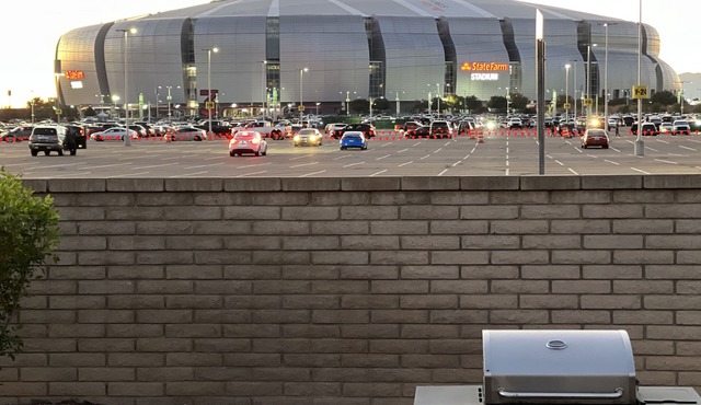 Walk -Stadium-dining-Bars-breweries-Theatre-Arena. Near baseball spring training