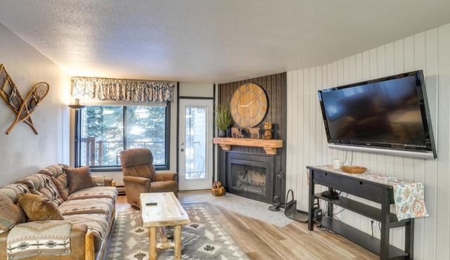 Walkable Brian Head Condo: Steps to Ski Resort! in Brian Head