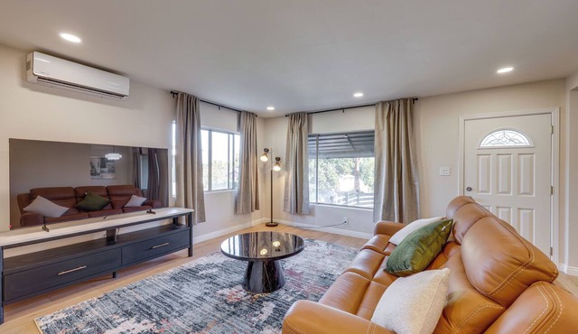 Walkable Home Base Near Llumc & Campus!