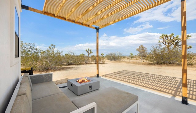☾✩☽ Walker Ranch - Cozy and Romantic Cabin with Fire Pit ☾✩☽ in Yucca Valley