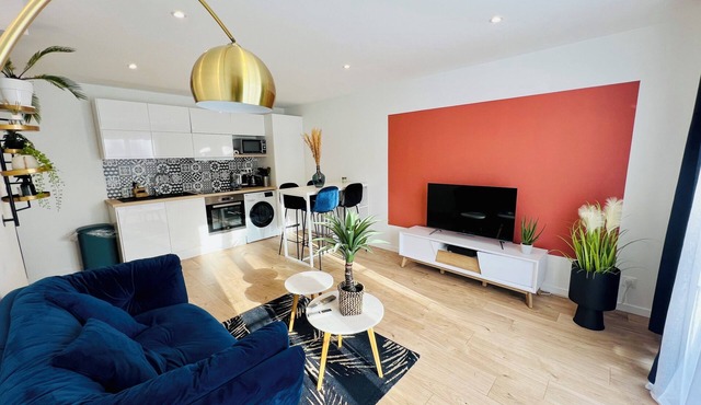 Warm, modern cocoon 5 minutes from the center in Caen