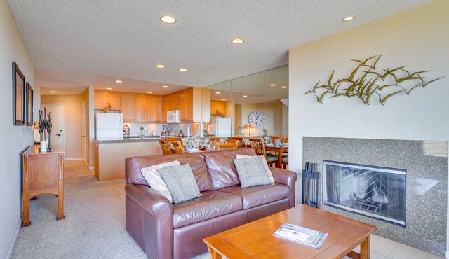 Watsonville Condo w/Ocean Views & Beach Access
