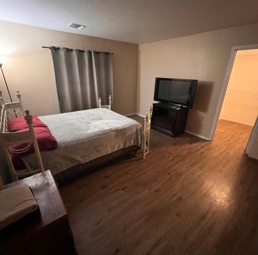 West Phoenix Value Room 5 Bennet