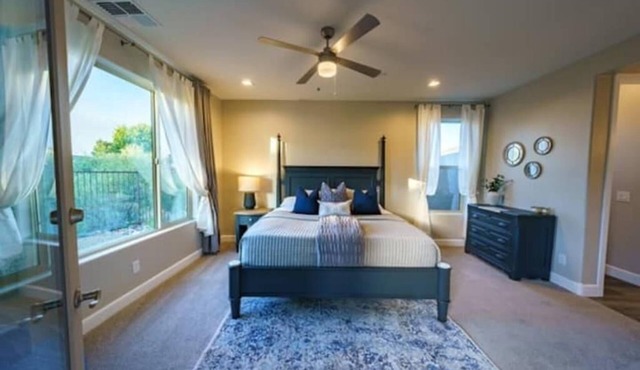 Wine Country, Clarkdale Luxury Full House Near Sedona with Parking
