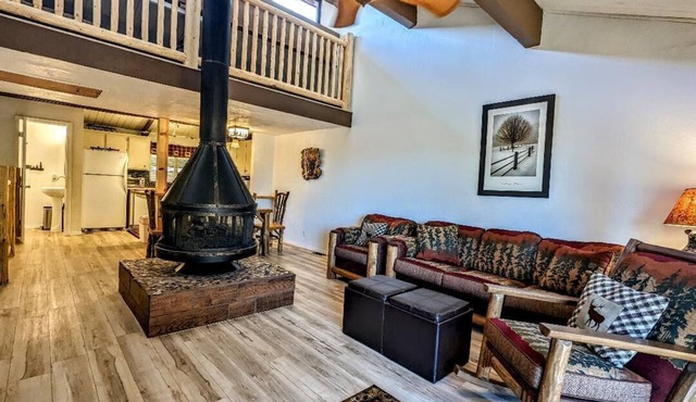 Your All-Season Chalet Basecamp – A/C + Unmatched Location!