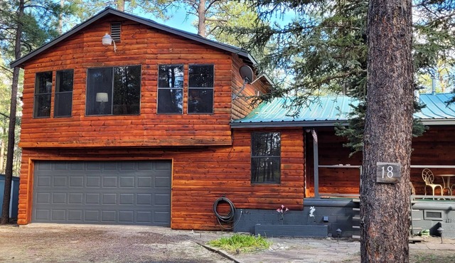 Your going to fall in love with this cabin.outstanding for family,multi families