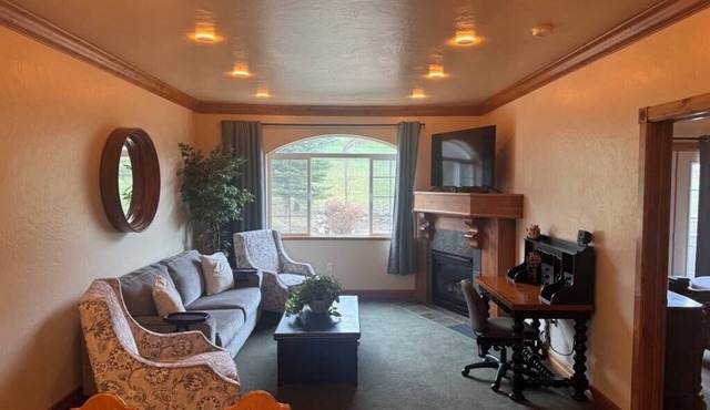 Zermatt Villas w/Mountain Views. 25 Min from Park City. 25 mins from Ski Resort