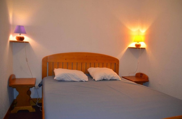 150m from shops, 1st floor, balcony, tv, ski locker, 46m², Les Menuires in Les Menuires