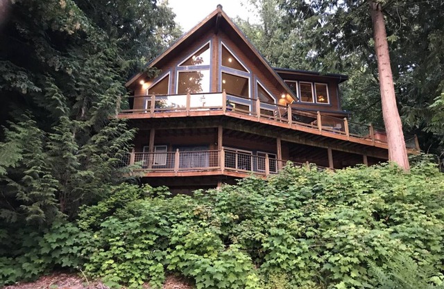 208 m² Cabin ∙ 3 bedrooms ∙ 8 guests in Maple Falls