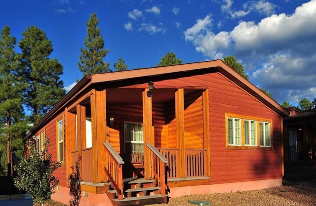 Get Ready for Adventure! 3 Great Units, Minutes to Hiking, Biking, Golf
