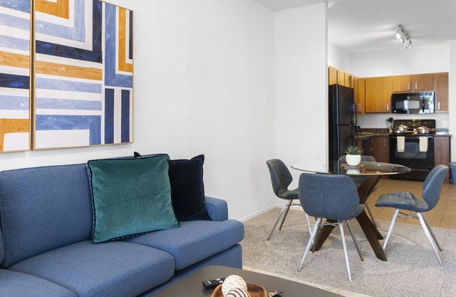 Hotel ∙ Private 2BR Condo in Zone Westgate with Balcony & Pool in Westgate