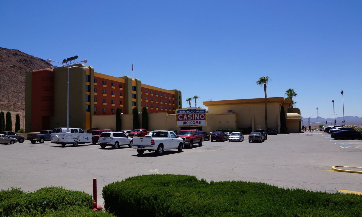 Mission Hills Hotel | Railroad Pass Hotel and Casino