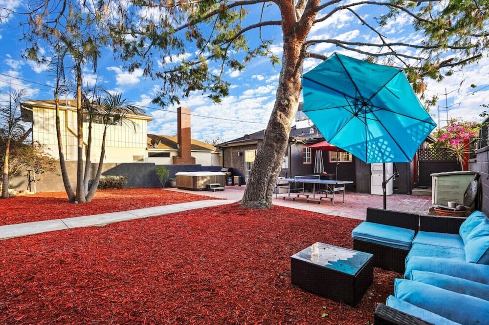 Ladera Heights House | Head-turning 3BR House - HD-Lad